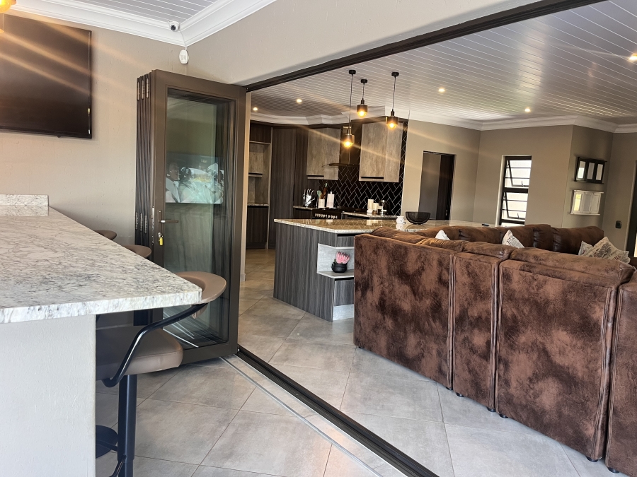 To Let 4 Bedroom Property for Rent in Wilkoppies North West